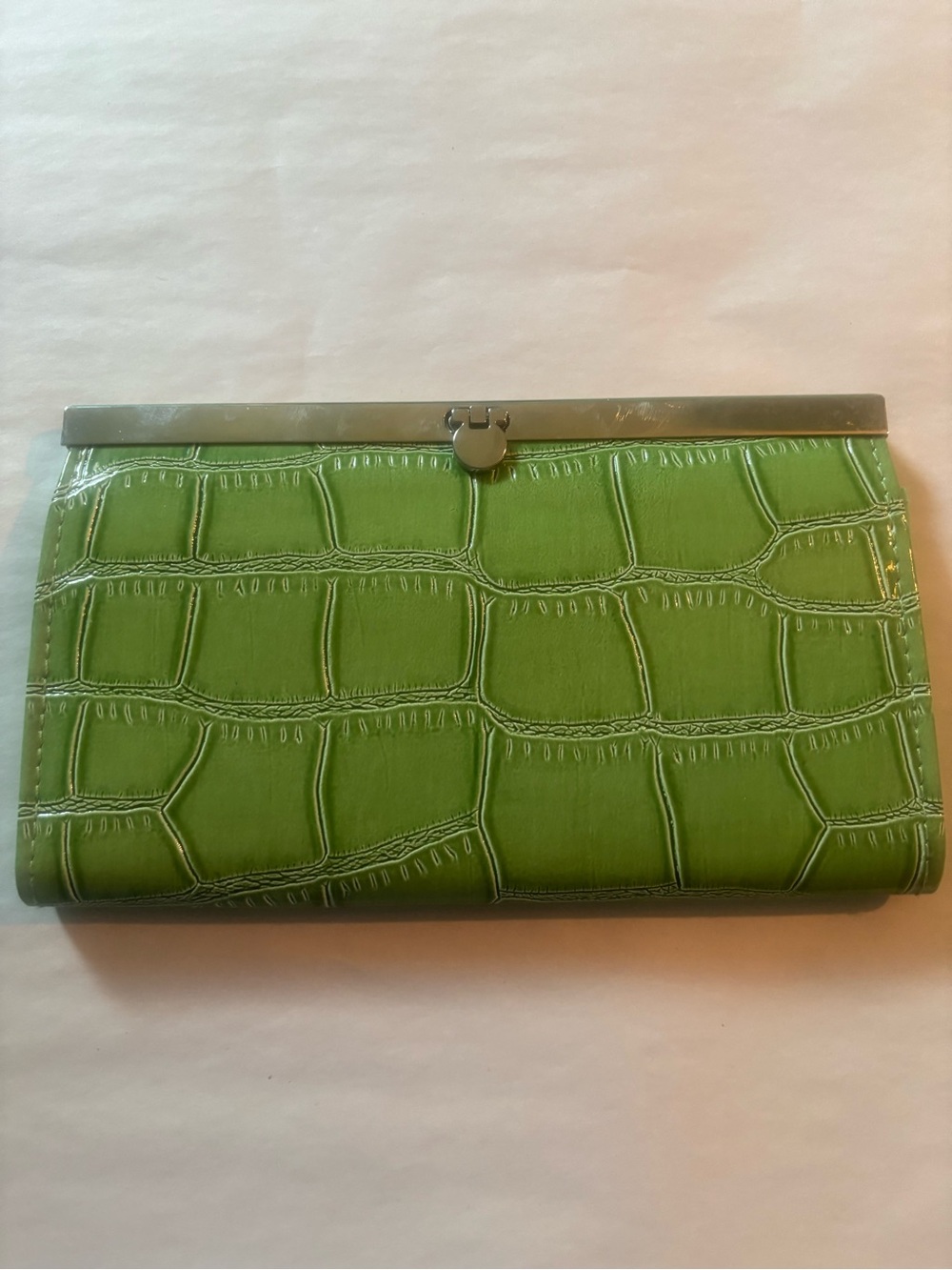 Braciano Green Croc-Embossed Frame Clutch